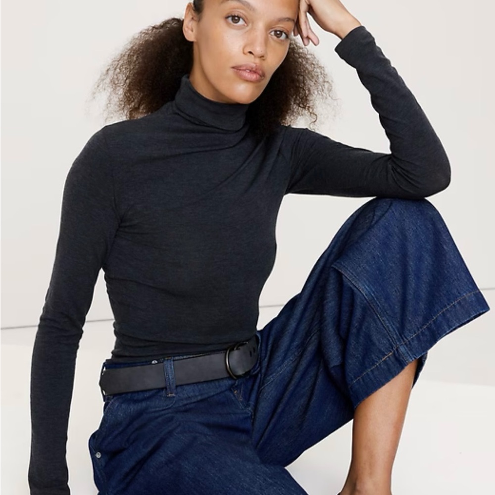 Heather Gray Long Sleeve Turtleneck Top( wool mix)